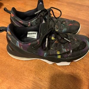 Nike LeBron 13 “Birds of Paradise” Size 11